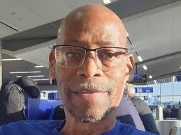 Robert Stepney's Instagram, Twitter & Facebook