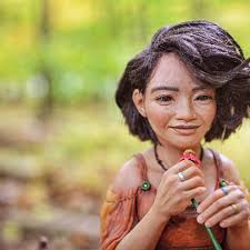 Hello there! This is a little mother and Bubba pair I recently completed.  Sculpted from Living Doll polymer clay and translucent cernit with  iridescent organza and mica powders. 🌟💗🌷💗🌟