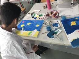 Das bild wurde mit pastellkreide auf pastelmat gemalt. Mittelschule Starnberg Projekt Jung Und Alt