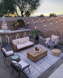 Du coup j'ai regardé sur internet le mobilier en palettes et j'ai demandé à mon mari s'il pouvait m'en faire un. Salon Outdoor Nos 50 Inspirations Pinterest Pour Bien Le Decorer Salon De Jardin Exterieur Idee Deco Terrasse Amenagement Cour Exterieur