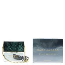 Keep yourself refreshed and invigorated with this enchanting marc jacobs decadence women's fragrance. Buy Marc Jacobs Divine Decadence 100ml Edp Eau De Parfum Vapour Spray Women New Show Original Title Online In Thailand 323990071359