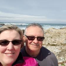 Any suggestions where to stay that have a kitchenette?? Or the best palaces  to stay?