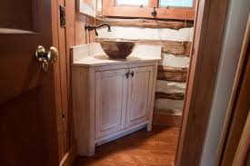 Whoa, there are many fresh collection of rustic cabin bathroom ideas. Small Log Cabins Bathroom Ideas Houzz