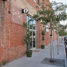 4 out of 5 stars. Le Pour Haus By The People For The People Eater La