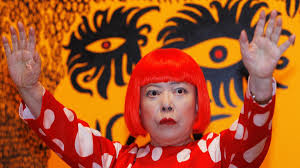 Yayoi Kusama, la artista japonesa que convirtió las alucinaciones en arte, murió a los 97 años