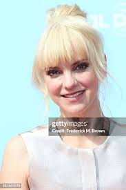 12,532 Anna Ferris Photos & High Res Pictures