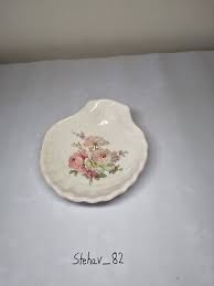 Crown Devon Shell Shaped Floral Design Soap Dish