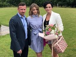 Izabela małysz to żona najpopularniejszego polskiego skoczka narciarskiego adama małysza. Iza Malysz Malysz S Wife Like American Bombshell She Praised Her