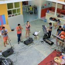 Listen to No Quiero Estar Solo