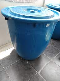 Apakah kotoran anda berwarna coklat gelap saat buang air besar? Water Tank Tong Air Besar Home Furniture Furniture On Carousell