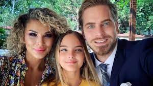 Teo show 04 05 alina laufer si gemenii pentru pima data la tv ilan davinuta seamana cu mine. Alina Laufer Este InsÄƒrcinatÄƒ Cu Gemeni DupÄƒ 8 Ani De IncercÄƒri Acum E Un È™oc Pentru Noi Tacataca Ro