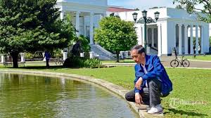 There are 4 ways to get from istana negara to bogor by train, bus, taxi or car. Unik Jokowi Tidur Di Kamar Bung Karno Saat Pertama Kali Kunjungi Istana Bogor Ini Tujuannya Tribun Travel