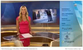Heinrichs und boschmann völlig von der rolle Coutureone Moderatorin Eva Grunbauer Sat1 Bayern Nachrichten Ss 2015 Dress Mila 12 05 2015 Mit Eva Grunbauer Facebook