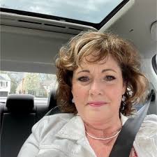 Happy 5th anniversary to Kenny Combes, Outbound Sales Leader!