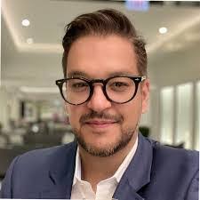 Leonard Ogle's Instagram, Twitter & Facebook