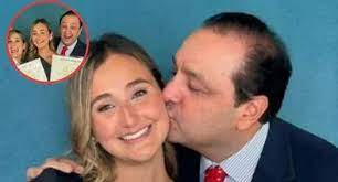 Jorge Alfredo Vargas y Inés María Zabaraín, orgullos de su hija mayor por  grado