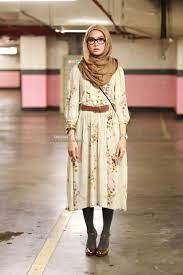 Maybe you would like to learn more about one of these? 30 Best Retro Fashion Hijab Style Ideas Retro Fashion Hijab Fashion Retro Fashion