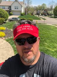 Elvis D Caudill (@kingme323)