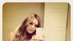 Twitter und Identität: Kelly Brook will sich beweisen