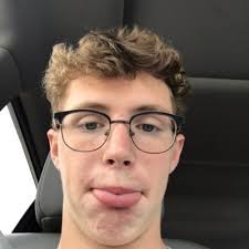 hunter vassar (@HunterVassar)