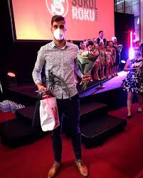 So far, he has advanced among the top eight. Alexander Choupenitch Photos Facebook