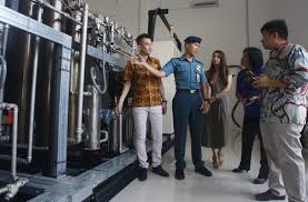 Mereka ikut menguji coba biodiesel seperti indonesia. Olah Air Campur Solar Untuk Bahan Bakar Kapal Perang