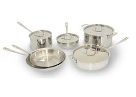 They are made from a thick layer of aluminum sandwiched between two thin layers of stainless steel, bonded together an alternative is the cuisinart line of multiclad cookware. All Clad Cookware Sets Sale Stainless Mc2 Copper Core Metrokitchen
