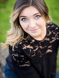 Communication Capstone Senior Research Thesis Presentations Presentation  Schedule, Thesis Titles & Student Biographies 2017