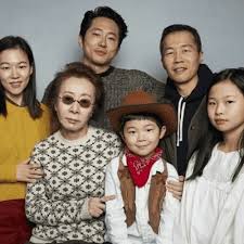 Молодая корейская семья переезжает в американскую глубинку. 321 Lee Isaac Chung And The Cast Of Minari By Film At Lincoln Center Podcast