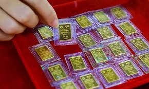 (1) the reason for gold's fall? Gold Price Today August 1 Continues To Ascend After Minor Drop Vietnam Times