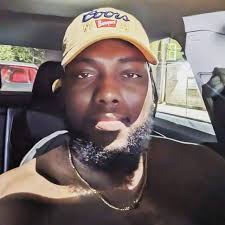 4k a week for Life, ik that 2 mill cash are a Lot more, but if im SURE i  get 4k per week, i can become filthy Rich in few years, Lot