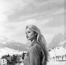 Apr 04, 2020 · beyond the iconic images of brigitte bardot sporting perfectly tousled updos on the red carpet, there's a whole catalog of less widely known, rarer bardot photos, too. Brigitte Bardot 1958 Photographic Print For Sale