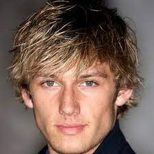 15 Shaggy Hairstyles For Men Surfer Hair Surfer Hairstyles Boy Hairstyles