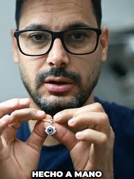 Síguenos en YouTube para aprender más de #joyeriacubana !!!  #joyeriaartesanal #joyeriamiami #sandyjewelry