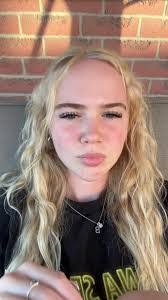 Lydia Wiseman's Instagram, Twitter & Facebook