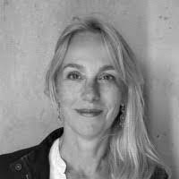 Vanessa Draper's Instagram, Twitter & Facebook