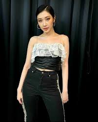 Secret Number Jinny With Black Hair Oct 20 Secretnumber Jinny K Pop Stock Potret Diri Penyanyi Survival