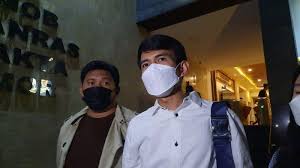 Maybe you would like to learn more about one of these? Laporkan Jerinx Ke Polisi Adam Deni Dihujani 14 Pertanyaan Oleh Penyidik Tribunnews Com Mobile