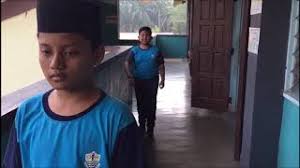 But the puppet style is affected by java moslem culture. Karangan Peribahasa Seperti Kacang Lupakan Kulit Pt3 Cute766