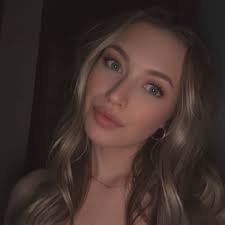 Jade Diehl's Instagram, Twitter & Facebook