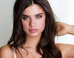 Conheça neste artigo quais são para mim algumas das mais bonitas cidades de portugal: Sara Sampaio Mulher Famosas Portuguesas Mulher Portuguesa