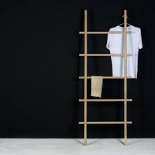 Loadah L Handtuch Leiter Garderobenhalter Eiche Natur 180 X 70 Cm Das gute an den leitern ist, dass die mehrere handtücher aufnehmen können und wie die hacken und die. loadah l handtuch leiter eiche 180x70cm