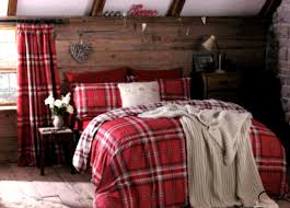 Red is a color that can bring a retro look to the bedroom and there are many options to choose from. 12 Super Cosy Toasty Warm Christmas Interior Design Ideas Jaga Home Heating