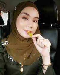 Listen to wan amiera wan malek | soundcloud is an audio platform that lets you listen to what you love and share the sounds you create. Wan Atirah Wan Malek Home Facebook