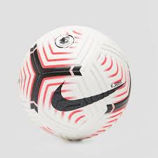 De uefa heeft danny makkelie, de nederlandse scheidsrechter die debuteert. Nike Premier League Strike Voetbal 20 21 Wit Roze