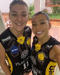 Rosamaria desistiu da carreira de modelo para se dedicar ao esporte 19:43 | ago. 7jnc89y7u4heem