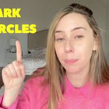 A lot of patients come in complaining about uneven skin texture and "bumps"  all over their face 👩‍⚕️Enlarged sweat glands (aka sebaceous hyperplasia)  are...