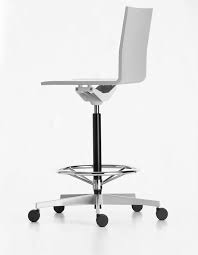 Historically, armrests have been on chairs for hundreds of years. 04 Counter Chair Without Armrest Vitra Vitra 44042200
