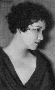 Dorothy Harvey's Instagram, Twitter & Facebook