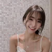 Jolyn Tan's Instagram, Twitter & Facebook